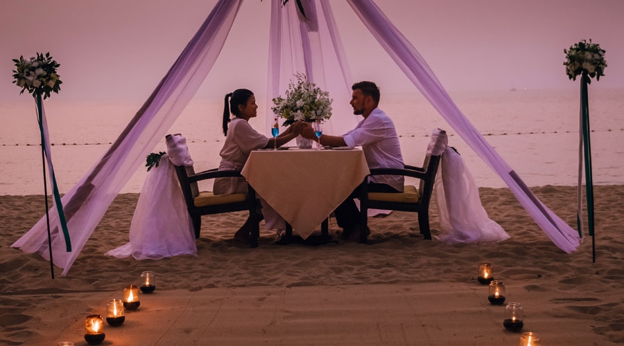Romantic Beach Side with Candle Light Dinner Tour Package